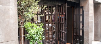 Olé Backpackers Hostel