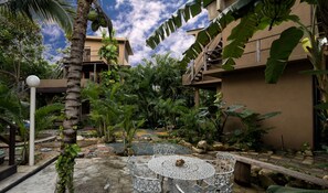 Terrace/patio - Villas Adriana Wellness Village, Palenque (Palenque)