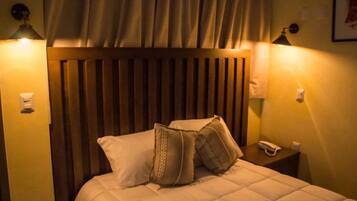 Standard Room | Hypo-allergenic bedding, down duvets, in-room safe, free WiFi