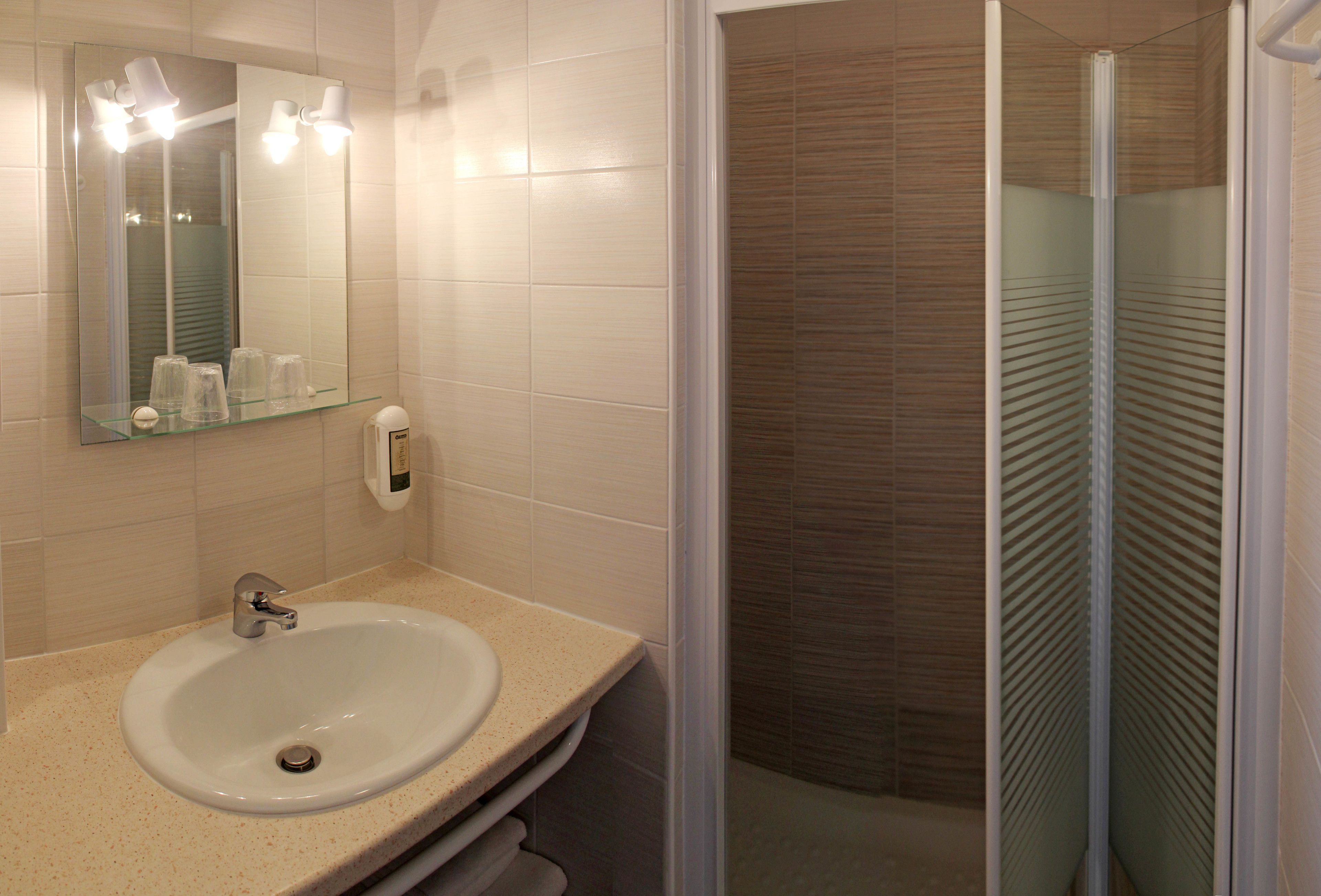 studio | bathroom | shower, free toiletries, hair dryer, towels