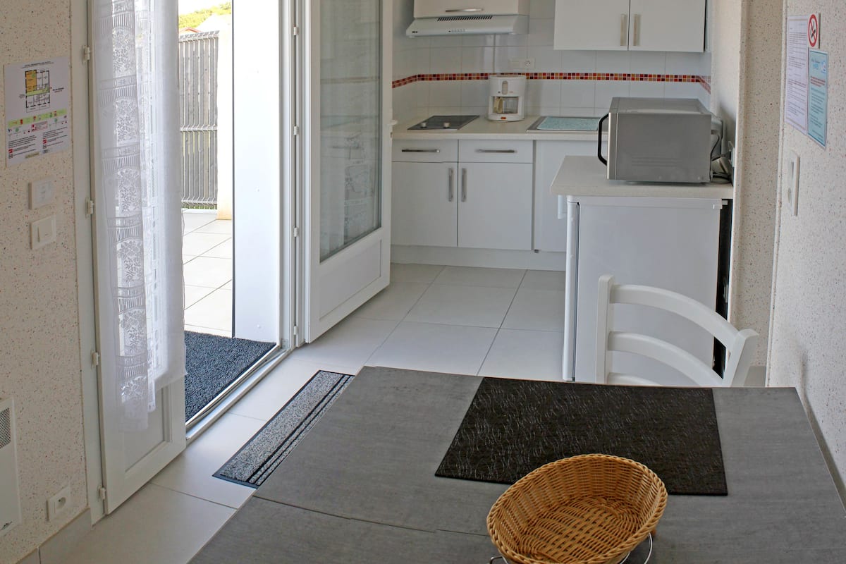 studio, terrace | private kitchenette