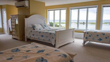 5 chambres, bureau, fer et planche à repasser, lit parapluie