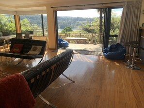 Smart TV, fireplace, Netflix, DVD player - Pohutukawa Lake House. Relax in comfort in our well equipped lake house. (Lake Tarawera)