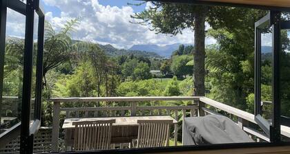 Pohutukawa Lake House. Relax in comfort in our well equipped lake house.