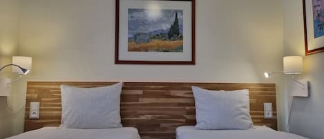 3 habitaciones, tabla de planchar con plancha y wifi gratis