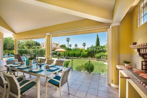 Outdoor dining - Luxury Villa, Presa de Moura ,Carvoeiro, pool, sea views and beaches close (Carvoeiro)