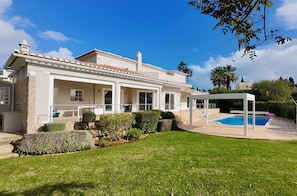 Outdoor pool, a heated pool - Luxury Gated Villa | Private Pool | Sesmarias near Carvoeiro (Carvoeiro)