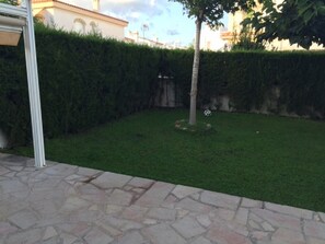 Property grounds - SPECIAL OFFER Miami Playa, Costa Dorada, large pool, free WIFI fiber 300MB (Miami Playa)