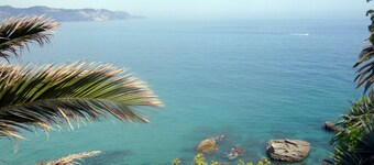 Sustainable Country House High Level Peace Relax, wide Views Salt-Pool Cild-Safe