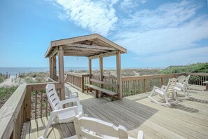 Unclassified image, 3 of 93, button