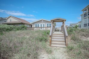 Exterior - Rhoney R&R: Oceanfront Home With Two Living Rooms (Oak Island)