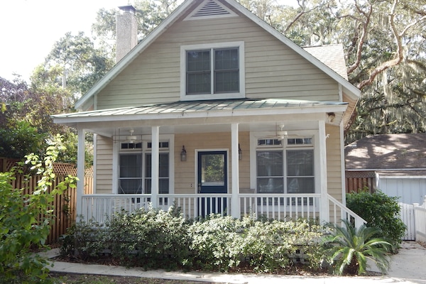 Our Cottage! Let this be your home away from home for your vacation