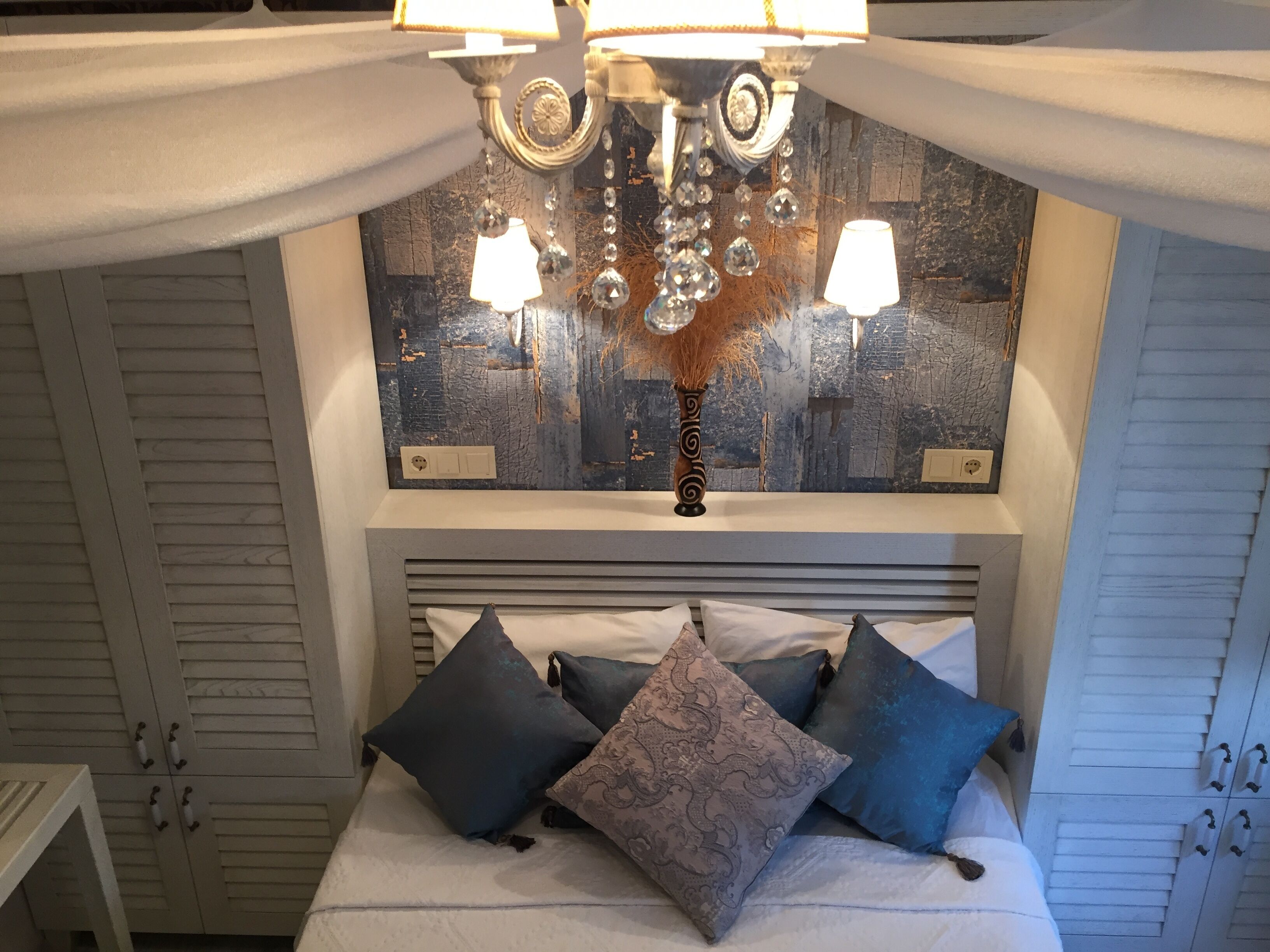 deluxe double room | 1 bedroom, minibar, desk, free wifi