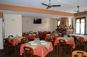 Restaurant - Hotel Los Robles (Cangas de Onis)