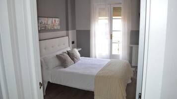 Habitación doble, 1 cama doble, no fumadores | Camas supletorias, wifi gratis, ropa de cama