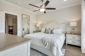 4 bedrooms, iron/ironing board, free WiFi, bed sheets