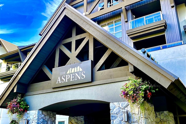 Front entrance and loading zone for vehicles