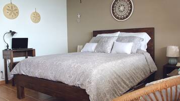 1 habitación, tabla de planchar con plancha, wifi gratis y ropa de cama