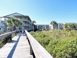 Property grounds - Lighthouse Point 20A | 1st Floor Condo, Near Pool! (Tybee Island)