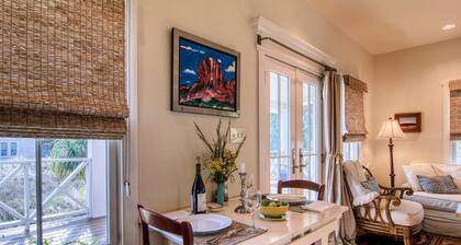 Sea Oats Cottage; Romance by the Sea, Luxury 1 bdrm, 1 bath, walk to the beach