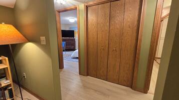 1 chambre, fer et planche à repasser, Wi-Fi gratuit, draps fournis