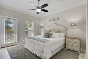 5 bedrooms, Internet, bed sheets