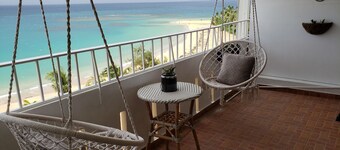 Gorgeous Beach Front Studio