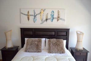 4 habitaciones, cortinas blackout, wifi gratis y ropa de cama