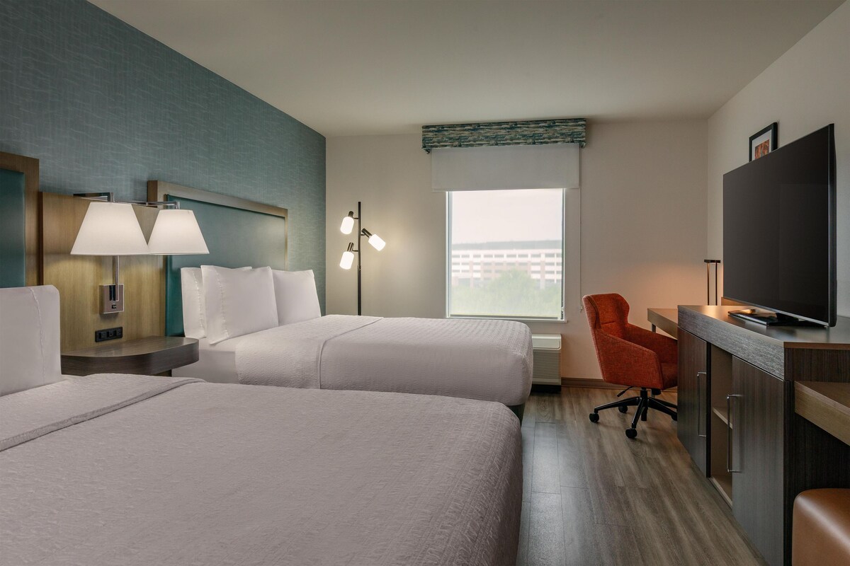 Desk, iron/ironing board, free cots/infant beds, free WiFi
