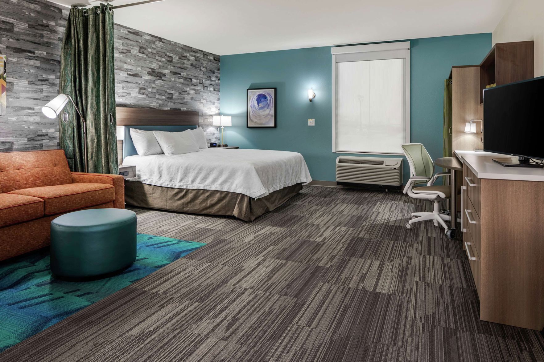 In-room safe, cribs/infant beds, free WiFi, bed sheets