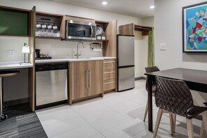 Suite, 1 kamar tidur, Bebas Asap Rokok | Brankas, tempat tidur bayi (biaya tambahan), dan Wi-Fi gratis