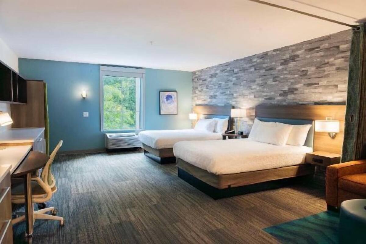 In-room safe, cribs/infant beds, free WiFi, bed sheets