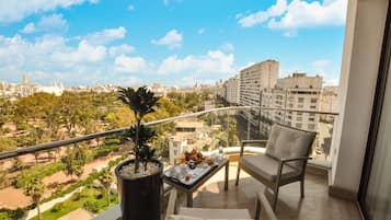 Superior Executive Suite Balcony | Garden view