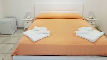 Chambre Double Deluxe | Matelas mémoire de forme, minibar, Wi-Fi gratuit, draps fournis