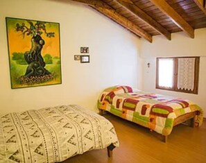 書桌、遮光布/窗簾、熨斗/熨衣板、免費折疊床/加床