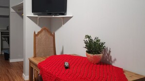 Dobbeltrom – familie, 2 queensize-senger, ikke-røyk | Wi-fi (inkludert) og sengetøy