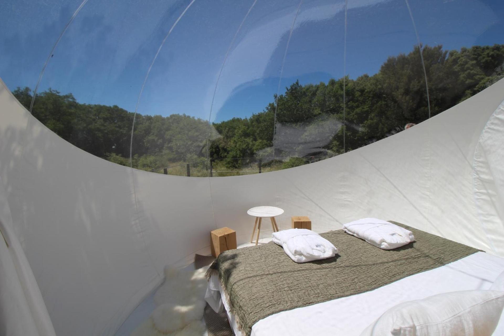 遮光窗帘、隔音、免费婴儿床、免费 WiFi