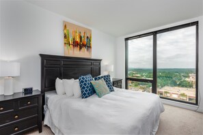 Luxury Apartment, 2 Bedrooms | Hypo-allergenic bedding, individually decorated, individually furnished