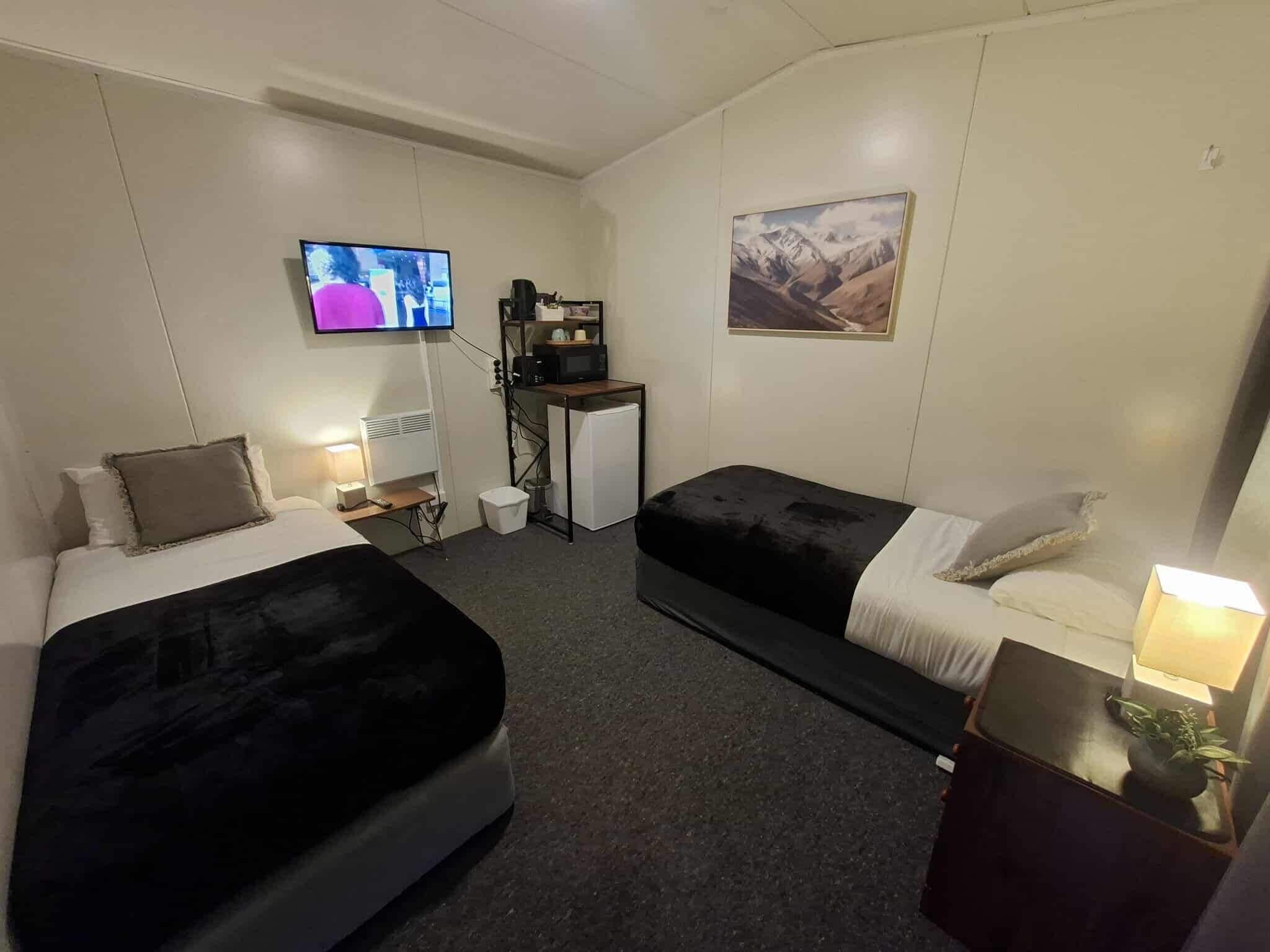 Economy-rum | Individuell inredning, unika möbler och strykjärn/strykbräda