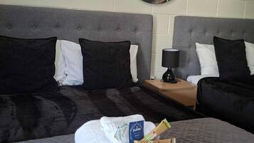 开间, 2 张双人床 | 1 多间卧室、熨斗/熨板、免费婴儿床、免费 WiFi