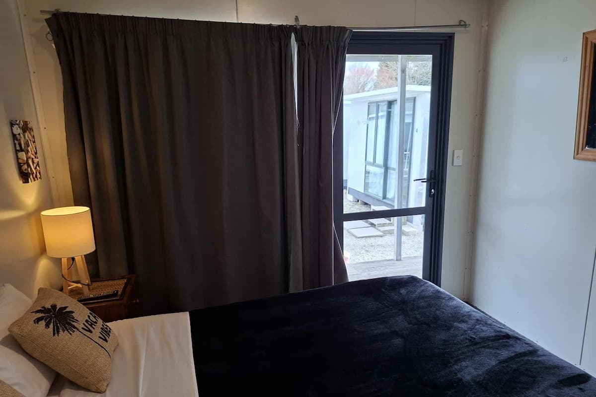 1 quarto, individualmente decorados, individualmente mobiliados