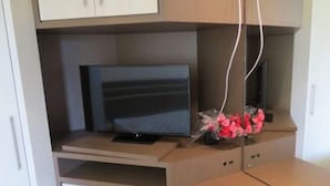 Luokittelematon kuva, 4 kautta 28, painike