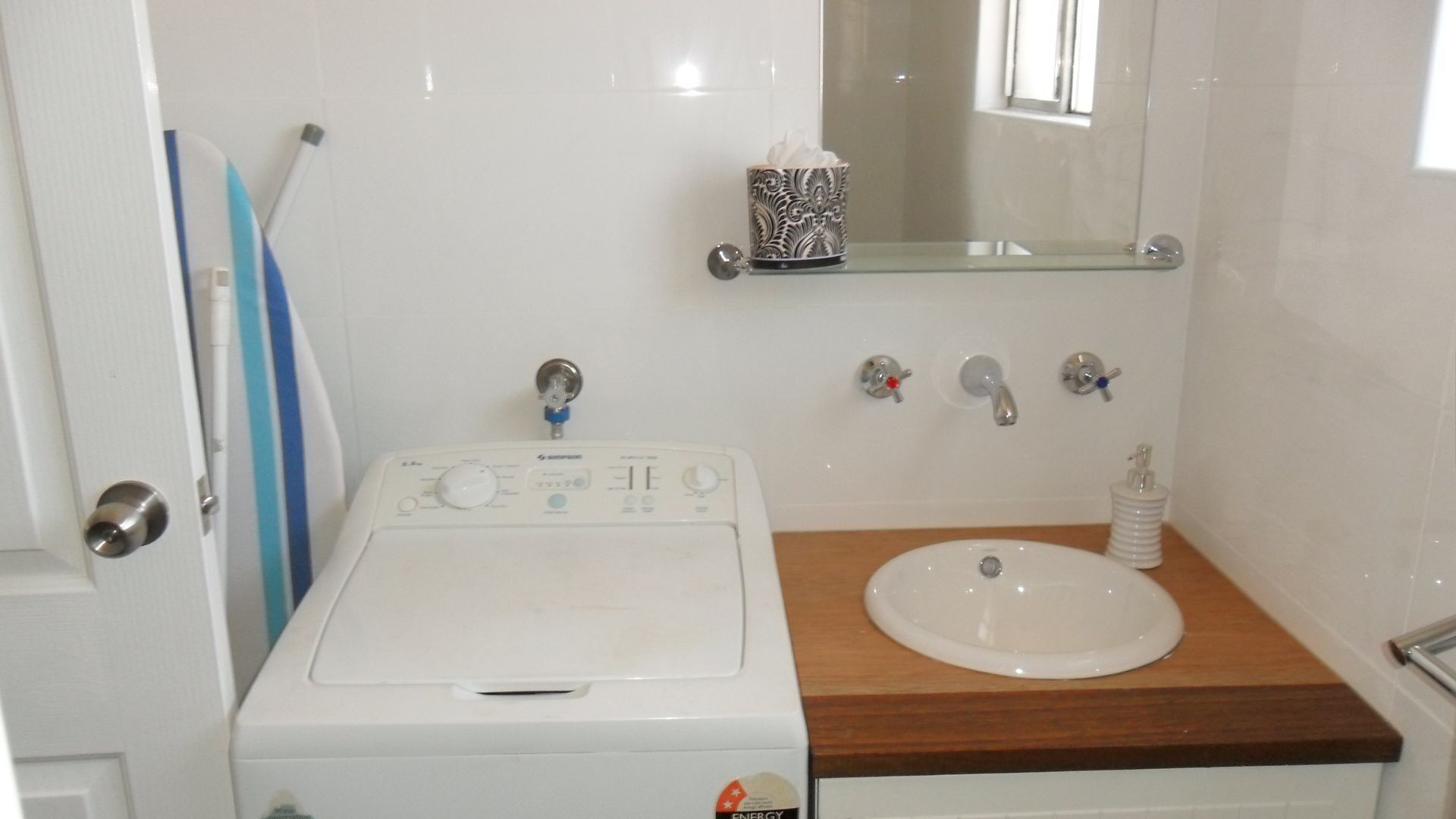 Towels, soap, shampoo, toilet paper