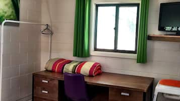2 chambres, fer et planche Ă  repasser, Wi-Fi gratuit, draps fournis