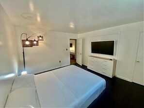 4 bedrooms, WiFi, bed sheets