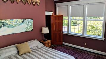 5 Schlafzimmer, Schreibtisch, Bügeleisen/Bügelbrett, Reisekinderbett