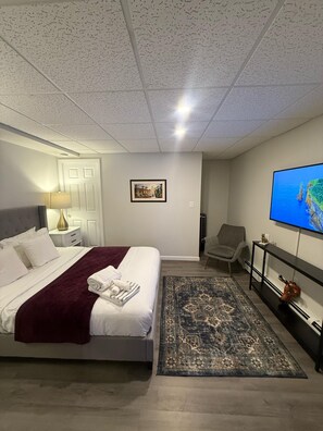 6 عدّة غرف نوم ومكتب ومكواة/لوح كي وسرير سفر