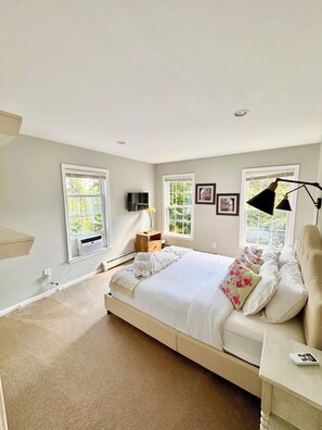 6 عدّة غرف نوم ومكتب ومكواة/لوح كي وسرير سفر