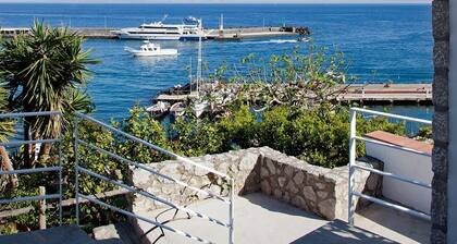 "Suite Dolce Vita" Capri A TERRACE ON THE SEA 10 MINUTES FROM THE PIAZZETTA