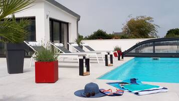 Piscine extérieure, piscine chauffée